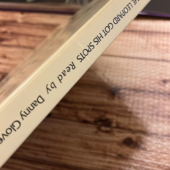 πβ’π¦ β’ DANNY GLOVER x How the Leopardβ¦ ππ¦π - Picture 5 of 10